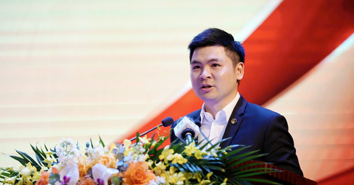 Con trai bầu Hiển nói gì khi ra ứng cử đại biểu HĐND TP Hà Nội?