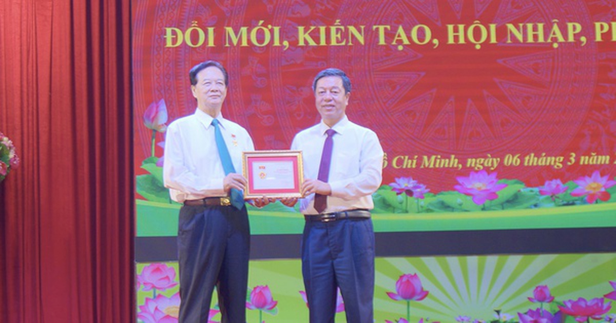 Ra mắt sách của nguyên Thủ tướng Nguyễn Tấn Dũng