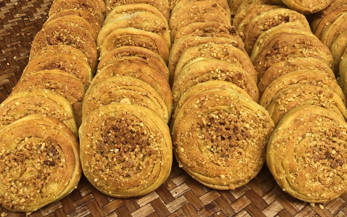 Khám phá 6 món ăn lề đường "đỉnh nóc" khiến dân bản địa mê mẩn ở Tứ Xuyên, món số 6 giống hệt bánh mì phá lấu Việt Nam!