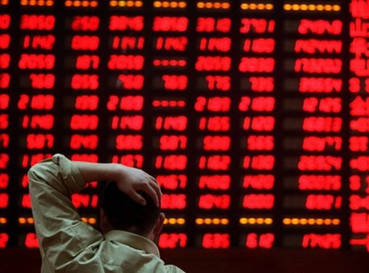 Bán tháo toàn thị trường, chứng khoán "bay" 110 điểm