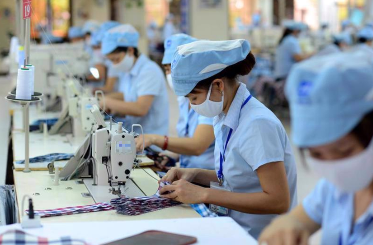 Người lao động làm thêm vào dịp nghỉ lễ Giỗ Tổ Hùng Vương, 30/4 và 1/5 năm 2026 sẽ được hưởng lương gấp mấy lần ngày thường?