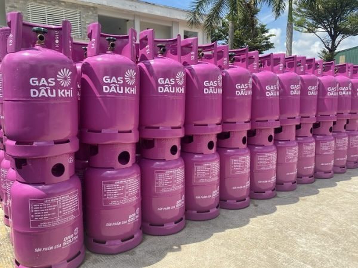 Giá gas chạm mức 661.000 đồng: Hai đại gia bán lẻ Việt lập kỷ lục doanh thu nghìn tỷ nhưng lãi mỏng dính