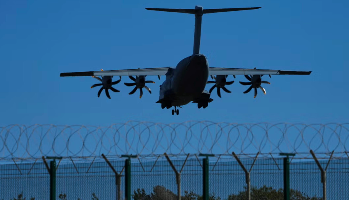 Pháp gia nhập loạt đồng minh EU không cho máy bay quân sự Mỹ mượn đường để tấn công Iran