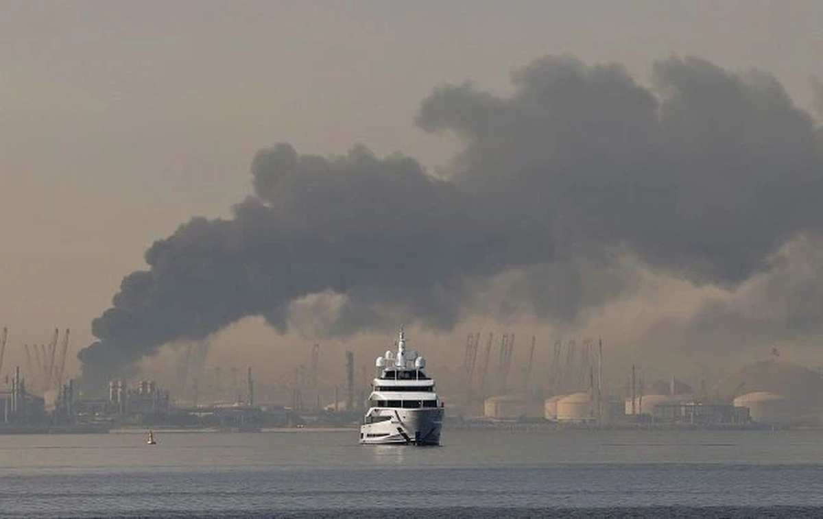 UAE cân nhắc hỗ trợ Mỹ "phá vỡ" phong tỏa eo biển Hormuz