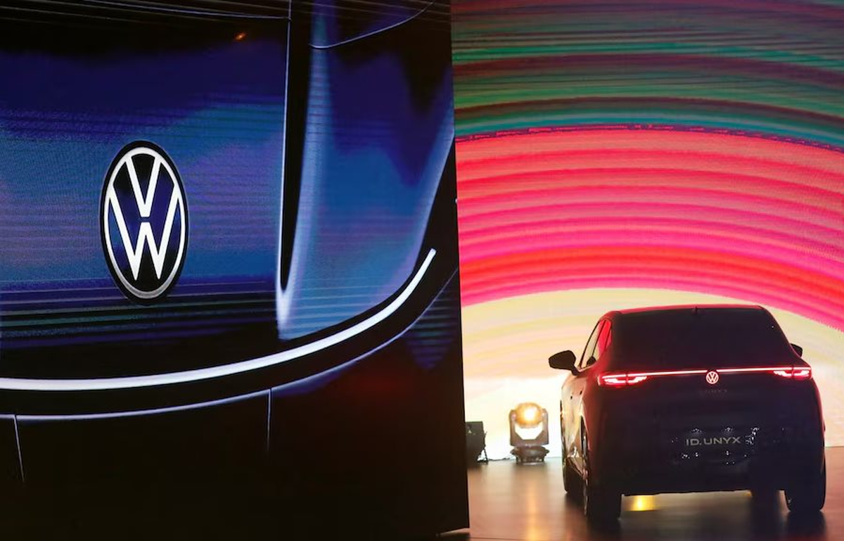 Xe xăng bất ngờ lên ngôi: Tập đoàn ô tô sở hữu hơn 100 nhà máy toàn cầu tuyên bố dừng làm xe điện, chuyển cả nhà máy sang động cơ truyền thống