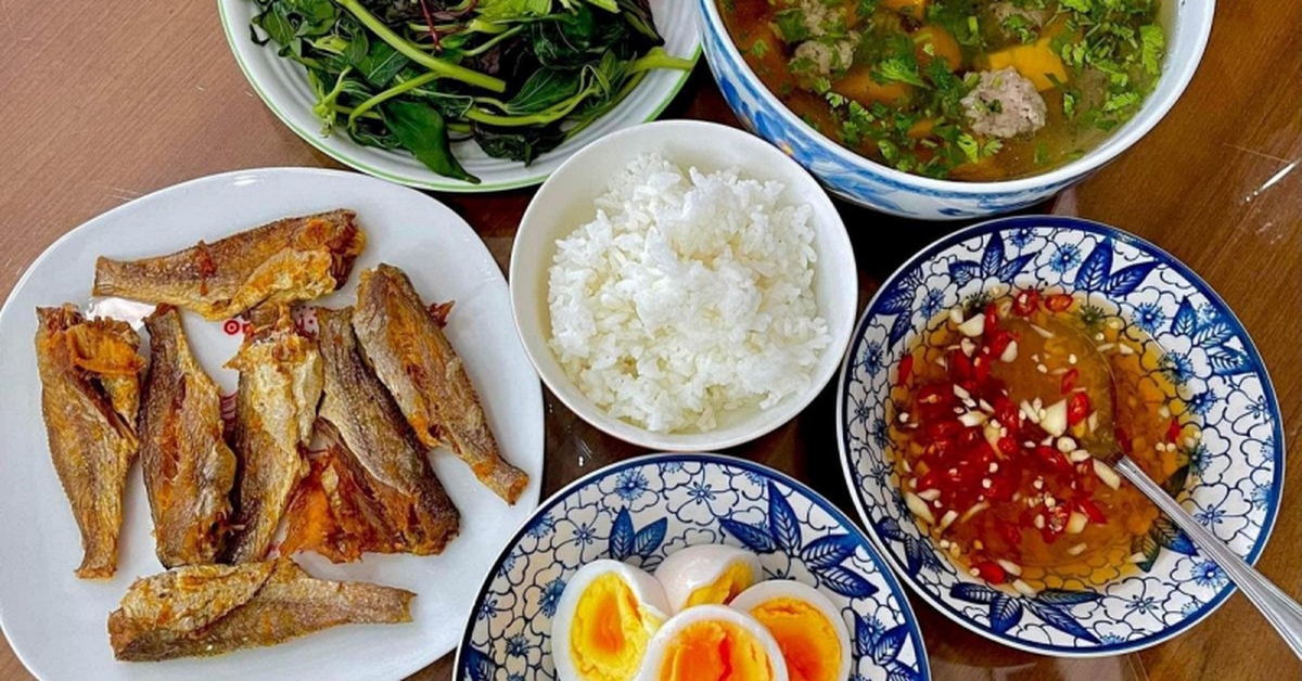 Tại sao người xưa dặn "nấu cơm không được mở nắp nồi quá 3 lần"?