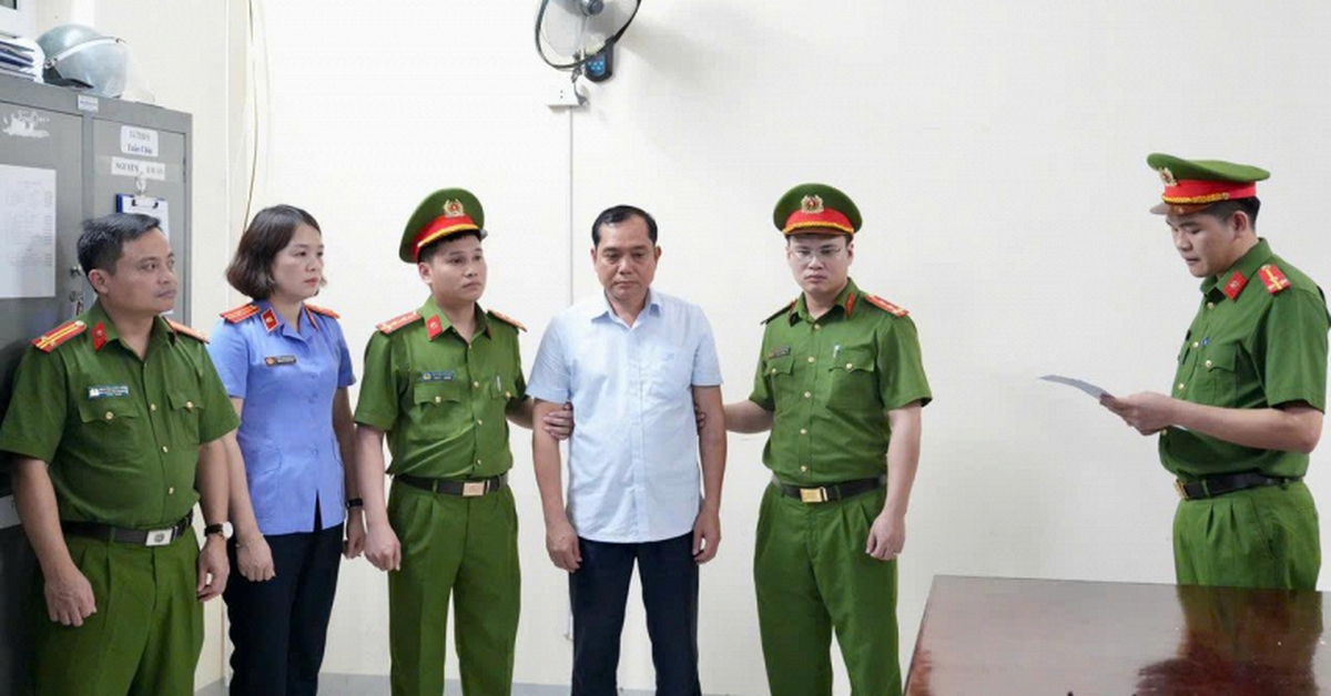 Bắt khẩn cấp, khám xét nơi ở của ông Hoàng Trọng Lợi