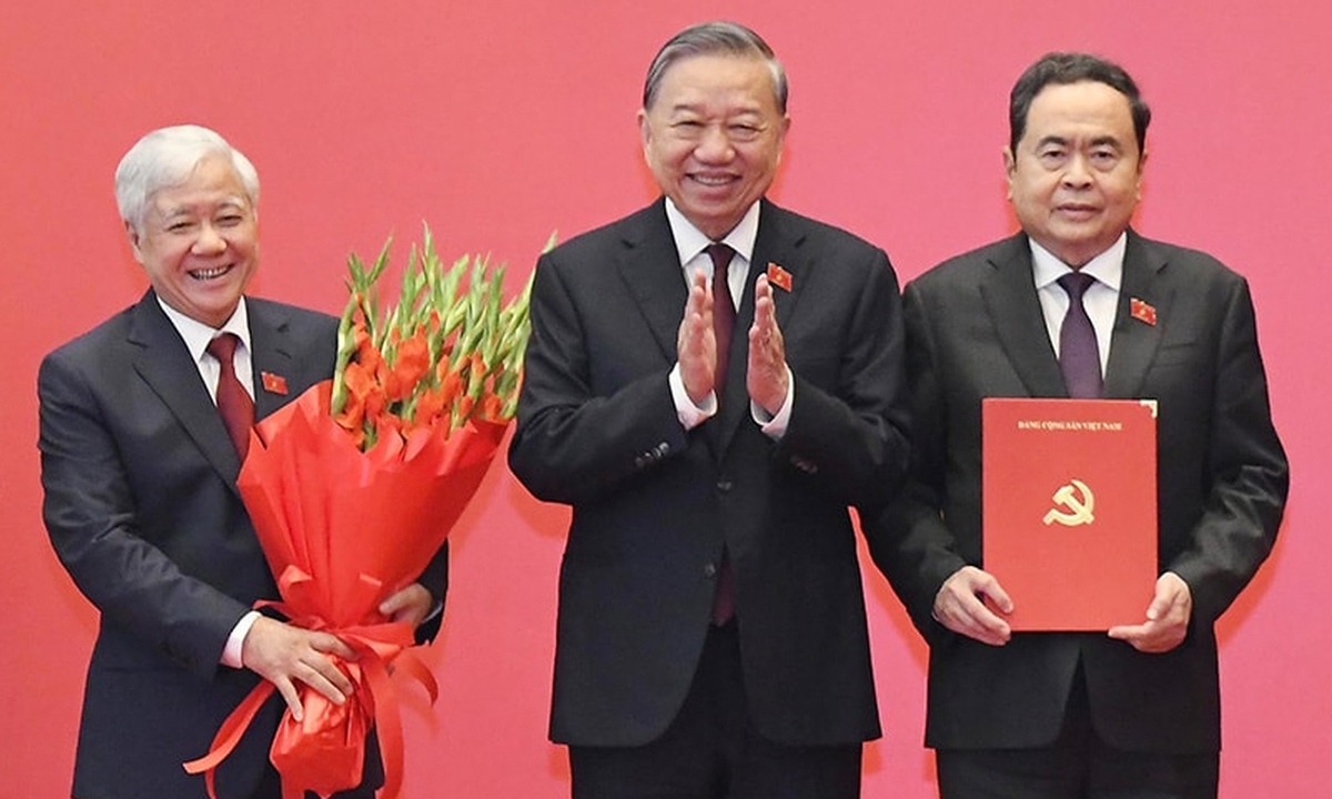 Tổng Bí thư, Chủ tịch nước trao quyết định chỉ định nhân sự Đảng ủy Quốc hội