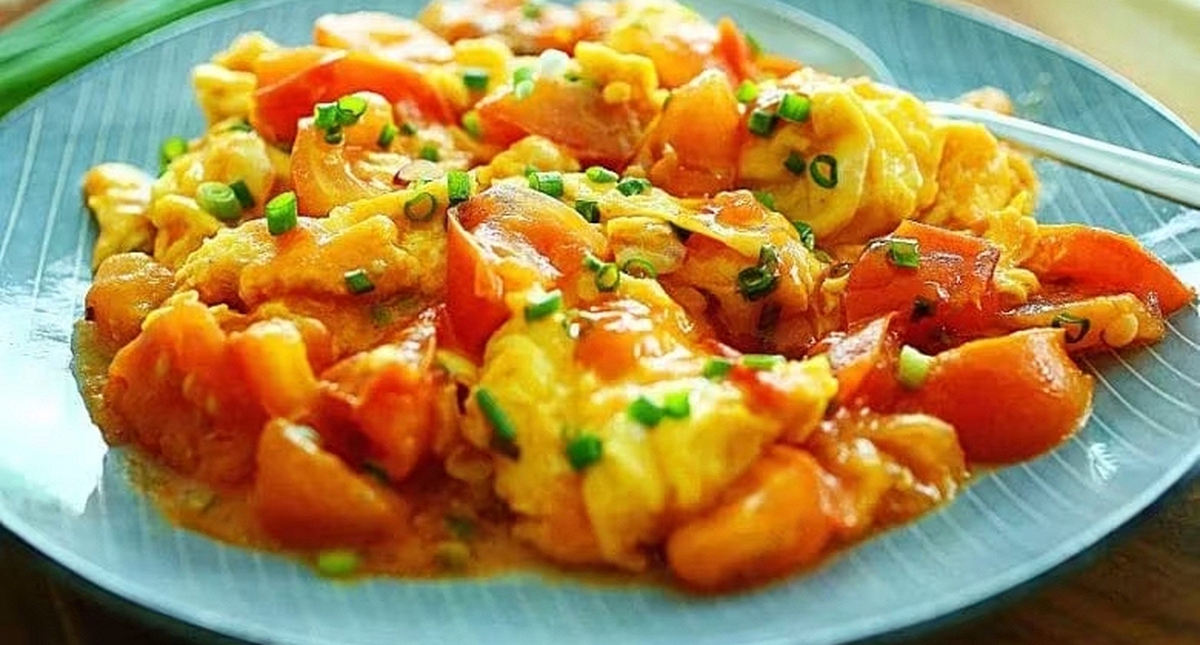 Người đàn ông 42 tuổi ăn cà chua mỗi ngày suốt 1 năm, kết quả khám sức khỏe khiến bác sĩ cũng phải ganh tị