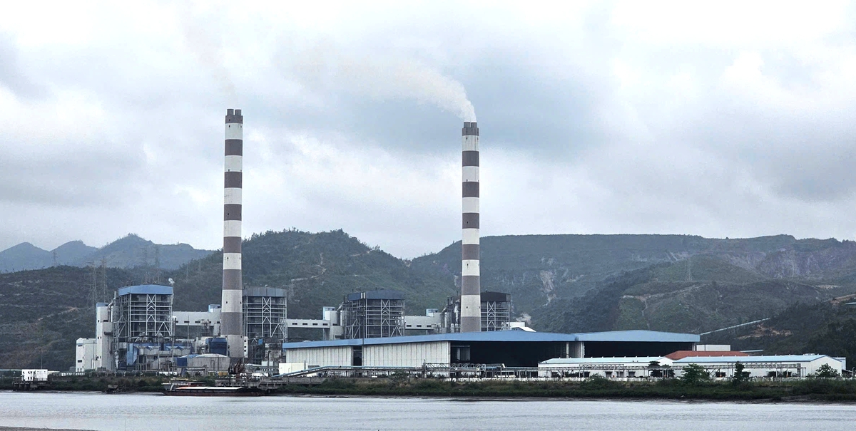 Vì sao Nhà máy nhiệt điện Quảng Ninh vẫn hoạt động dù vi phạm xả thải?