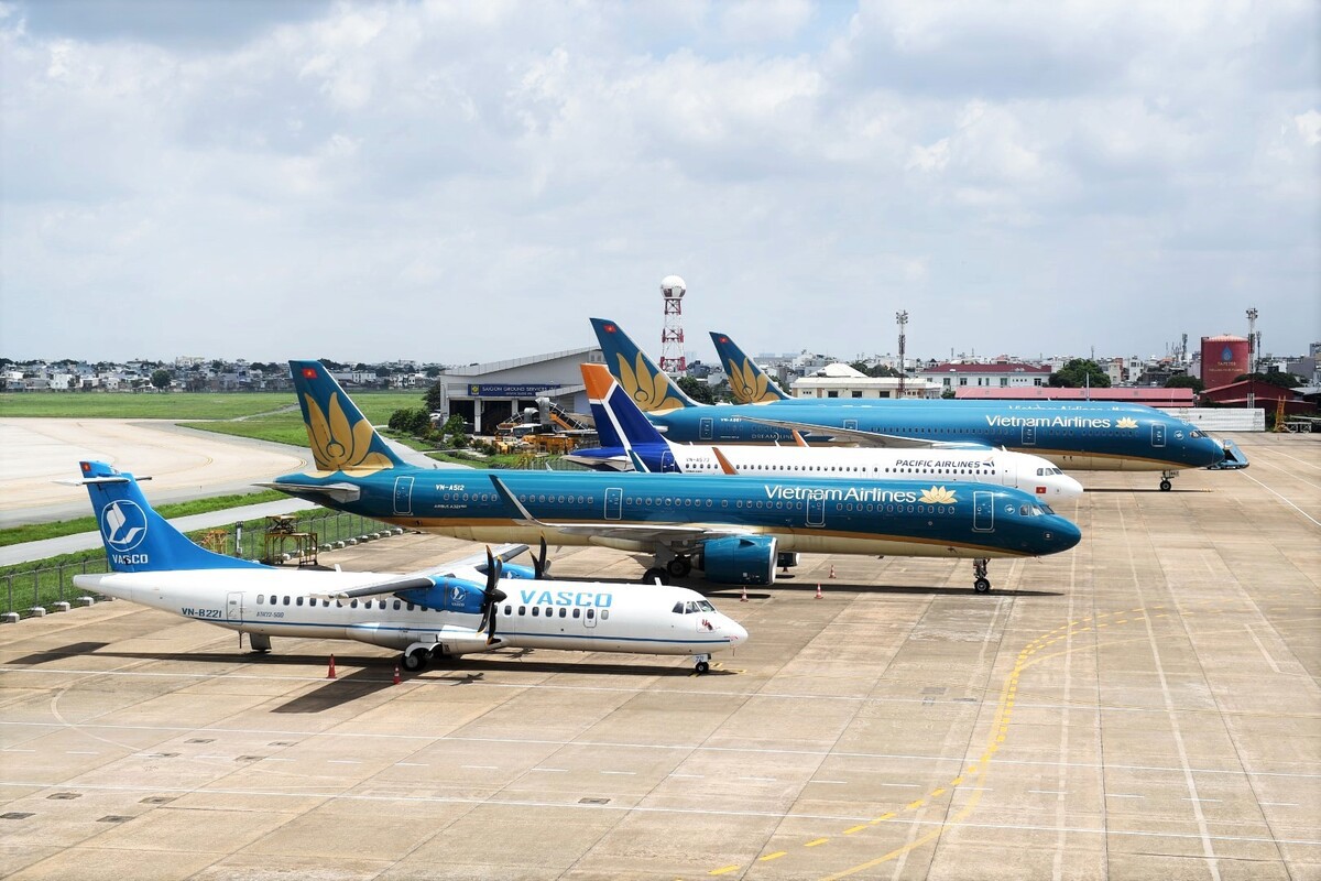 Vé máy bay nghỉ lễ 30/4 – 1/5 tăng chóng mặt, chặng 'hot' đội giá cả triệu đồng