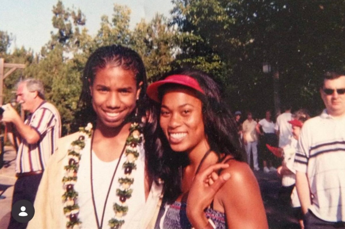 Ảnh cũ gây sốt: Một phụ nữ hối tiếc không dám ‘tỏ tình’ ở tuổi 19 - Bất ngờ danh tính chàng trai năm xưa