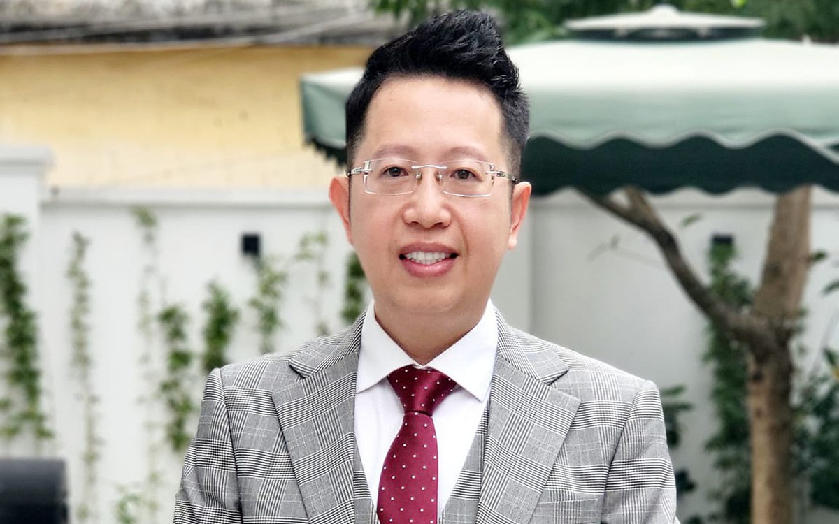 Việt Khuê - con trai nhà Toán học nổi tiếng Việt Nam: Cưới cô đồng nghiệp ở VTV, sống trong căn biệt thự bề thế