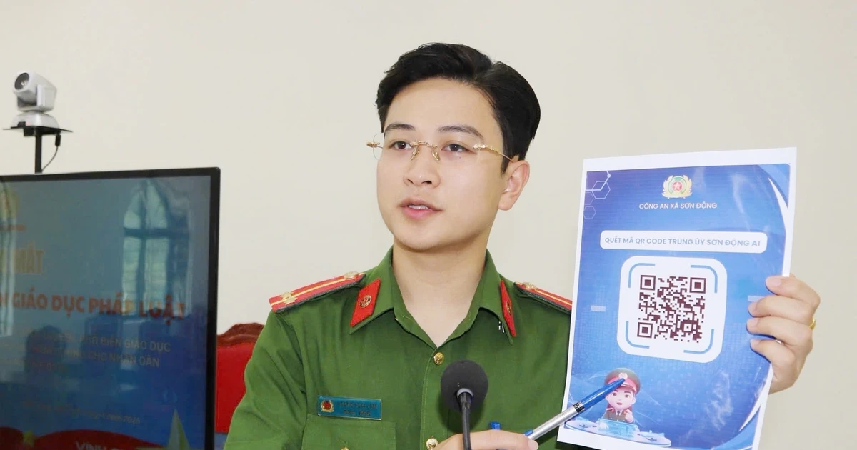 Quét QR gặp ‘Trung úy AI’ giúp làm thủ tục nhanh hơn