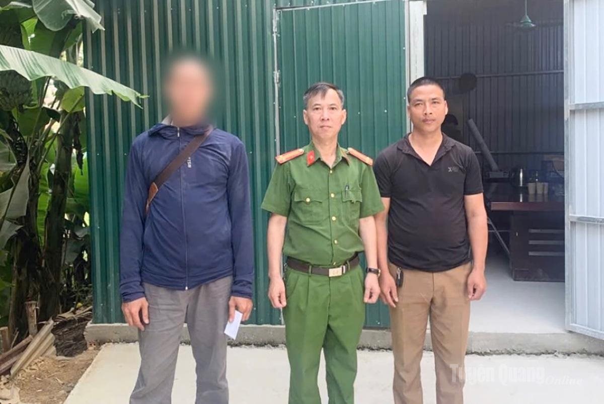 Phát hiện tài khoản có giao dịch 250 triệu đồng không rõ nguồn gốc: Công an làm việc với người đàn ông SN 1990