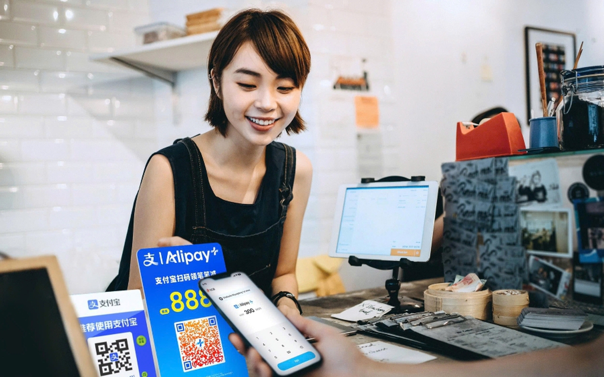 Lần đầu tại Việt Nam: Dùng app ngân hàng nội địa quét QR thanh toán khi du lịch Trung Quốc, Hàn Quốc, Singapore…