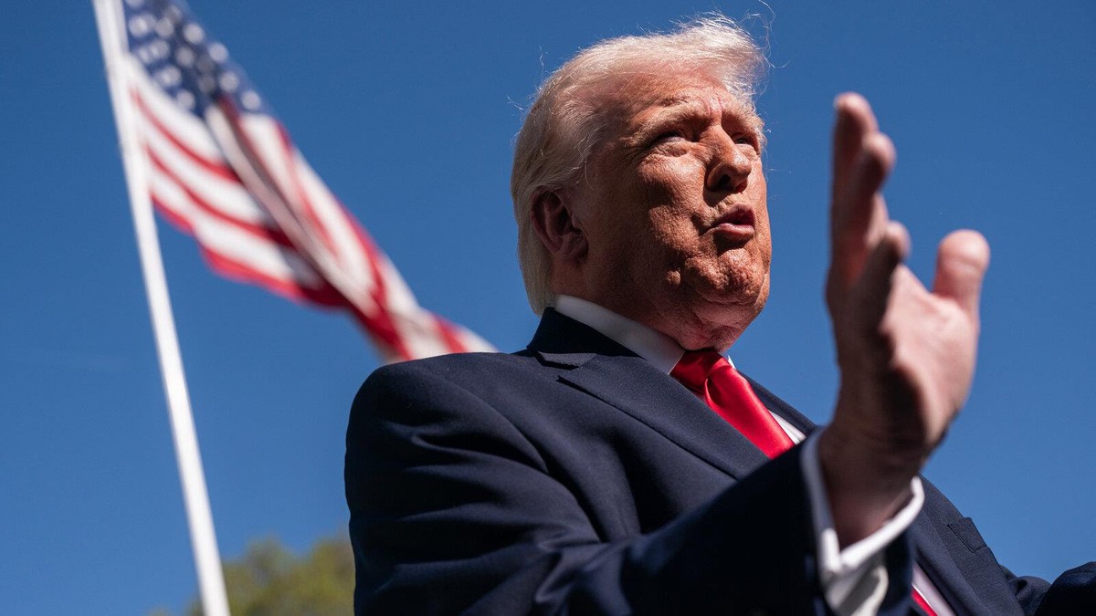 Ông Trump báo tin không vui cho dân Mỹ, cảnh báo giá xăng cao có thể kéo dài tới tháng 11