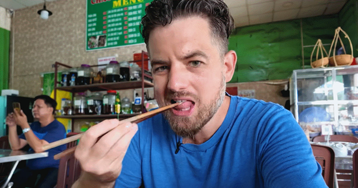 Vừa vào quán ăn Việt Nam đã đòi xin "nước mắt", khách Tây khiến cả quán xôn xao