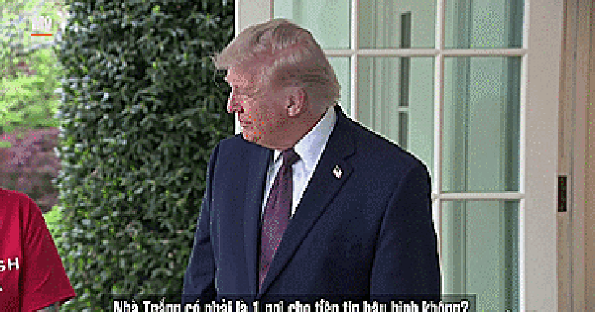 VIDEO: Ông Donald Trump và cú “order” gây bão mạng