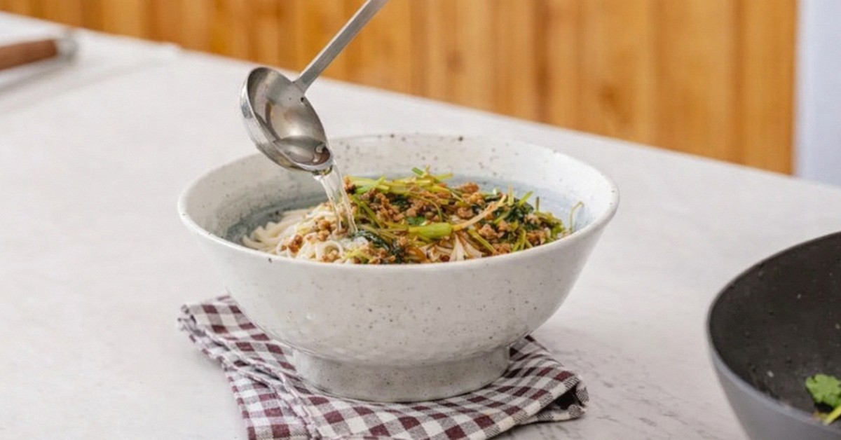 Người đàn ông 55 tuổi ngày nào cũng cho giấm vào đồ ăn, 6 tháng sau khám sức khỏe bác sĩ lo lắng: "Ông đã ăn gì vậy?"