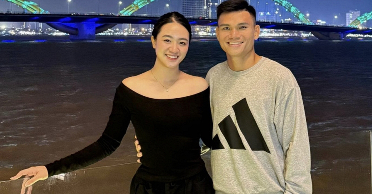 Từng "bán trâu đi bá đóng" giờ cầu thủ xứ Nghệ thành ông chủ quán cafe hoa tươi, cưới vợ cùng quê