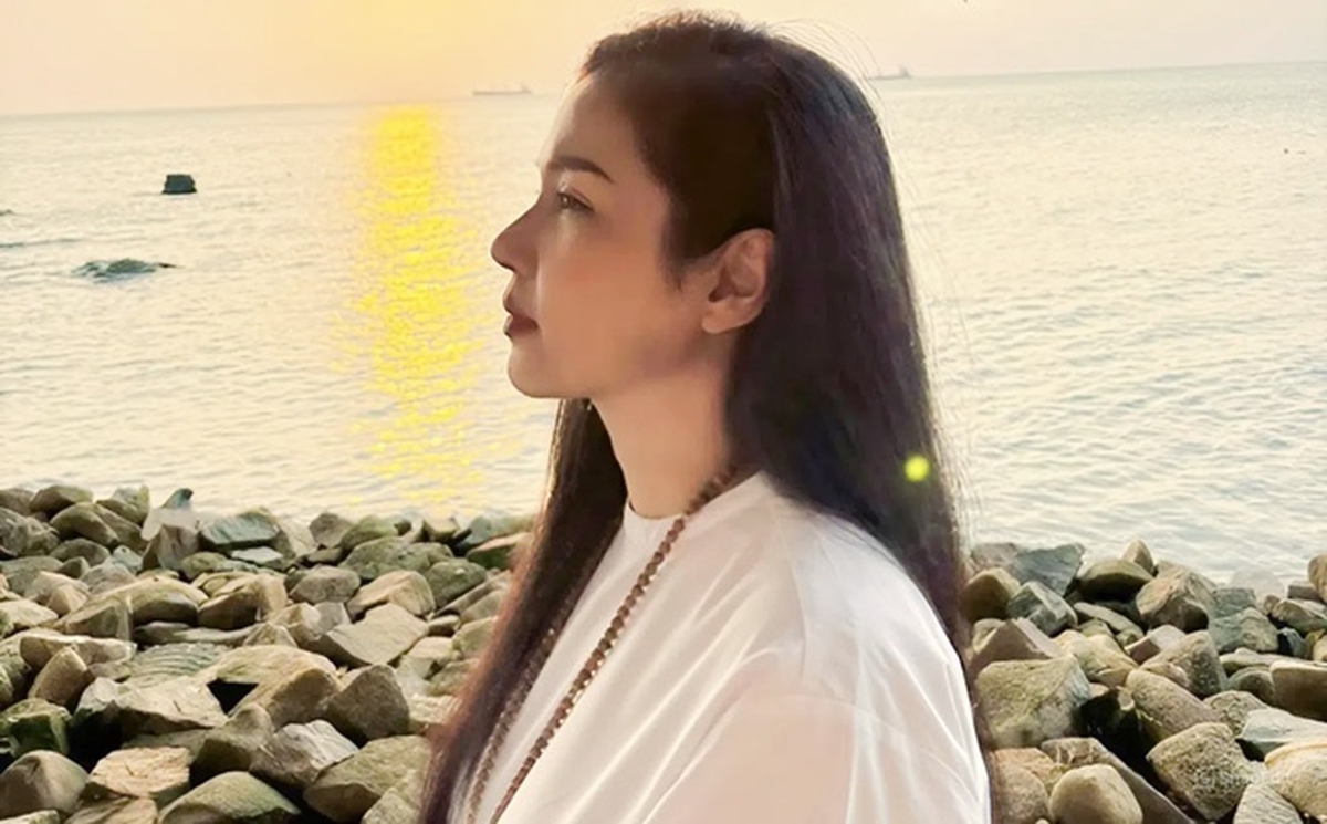 Đệ nhất mỹ nhân Việt Trinh ở tuổi 54: "Nhiều người bảo Trinh sao giờ mập thù lù, kêu Trinh nói xạo"