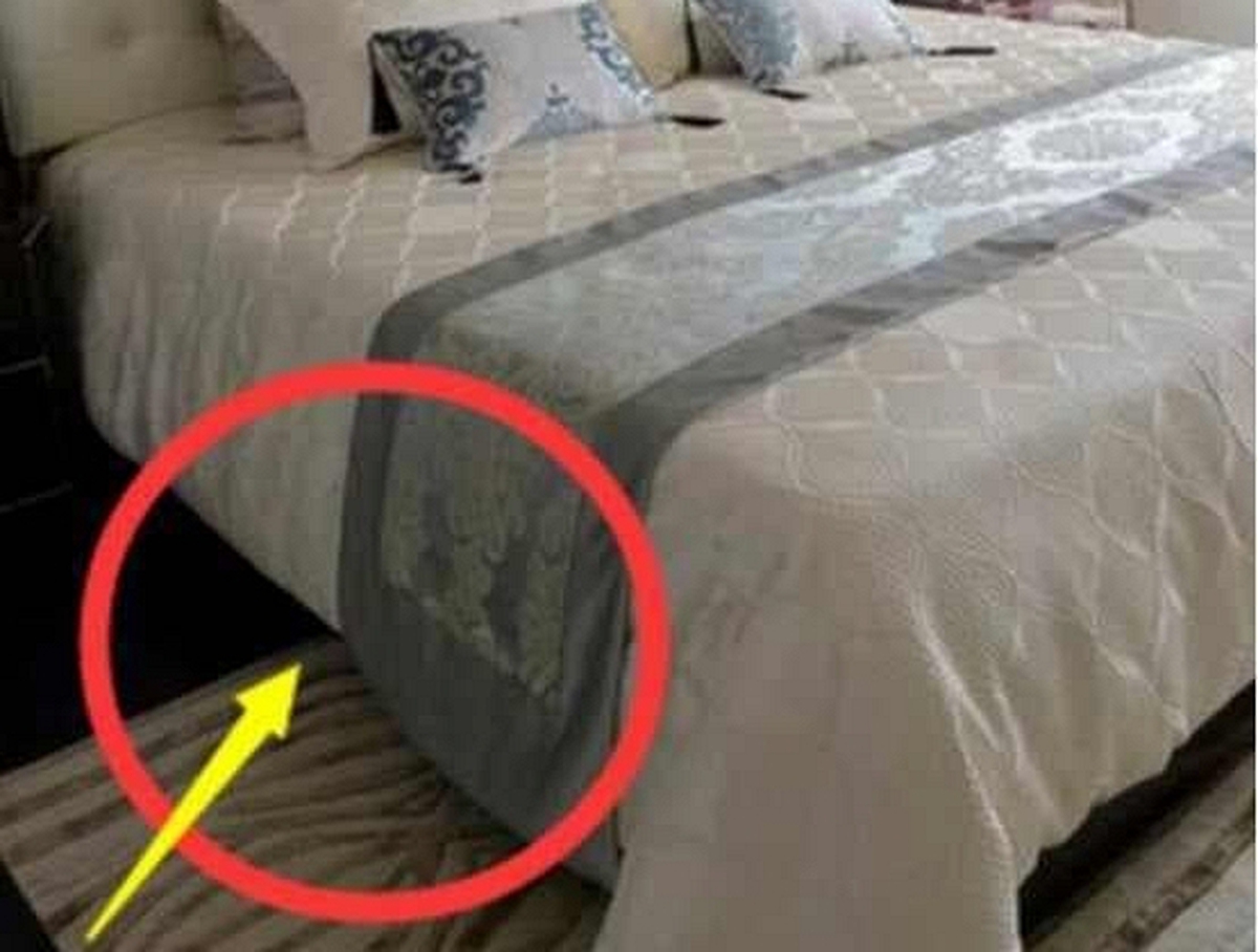 Không phải mê tín, giờ mới biết vì sao nhiều nhà để 1 chậu nước dưới gầm giường