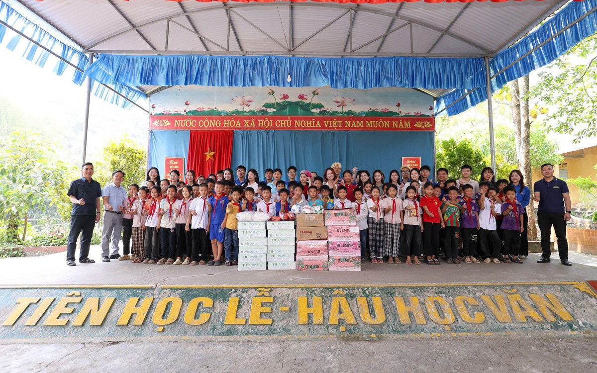 Các nữ sinh Đại Nam viết tiếp hành trình yêu thương giữa núi rừng Hà Giang