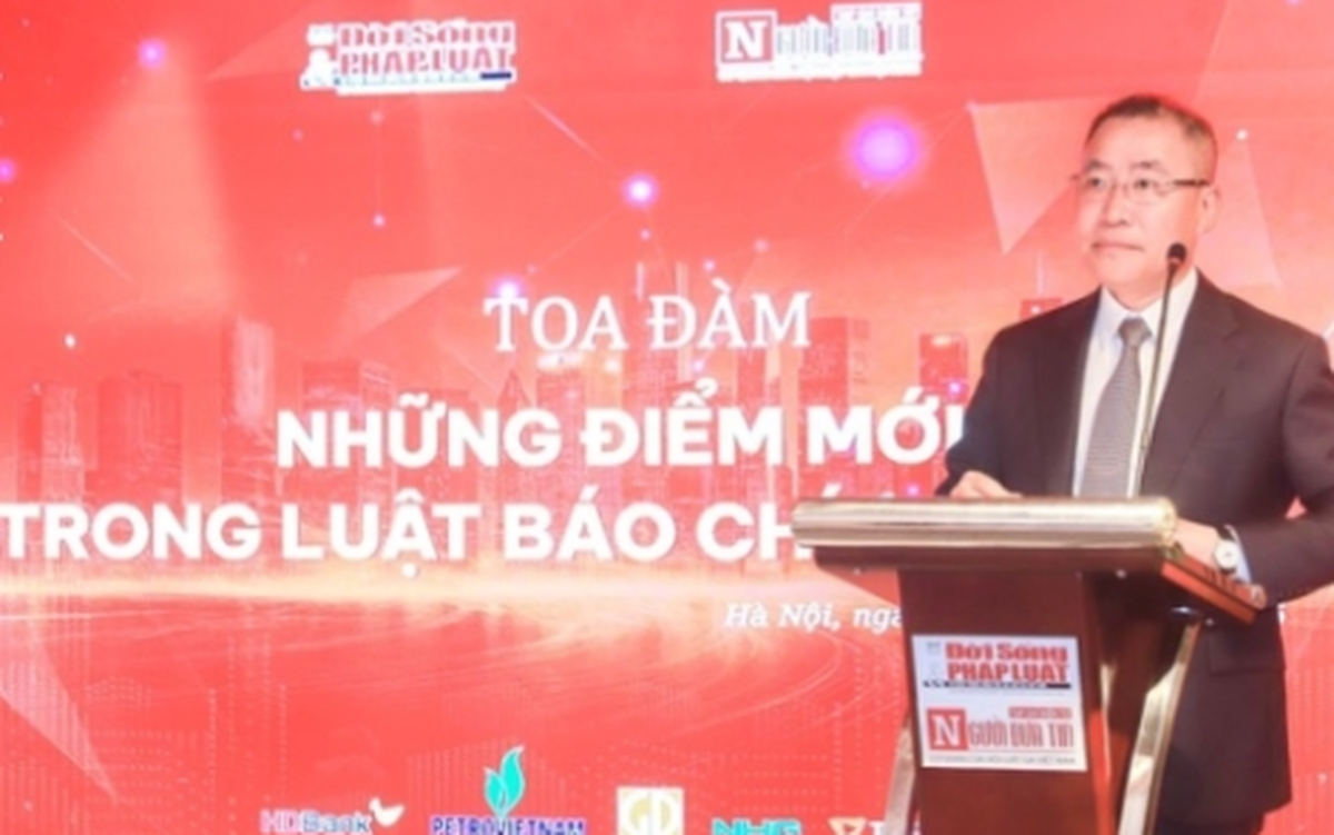 "Báo chí Việt Nam đứng trước những thay đổi có tính bước ngoặt"
