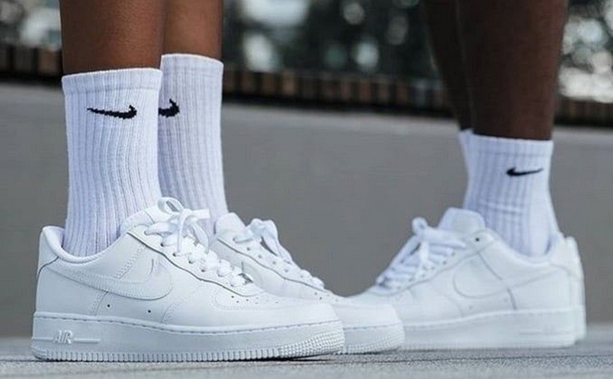 Mẫu giày "nồi đồng cối đá" từ năm 1982 bây giờ người ta vẫn đi đầy đường, thậm chí còn thành giày cưới