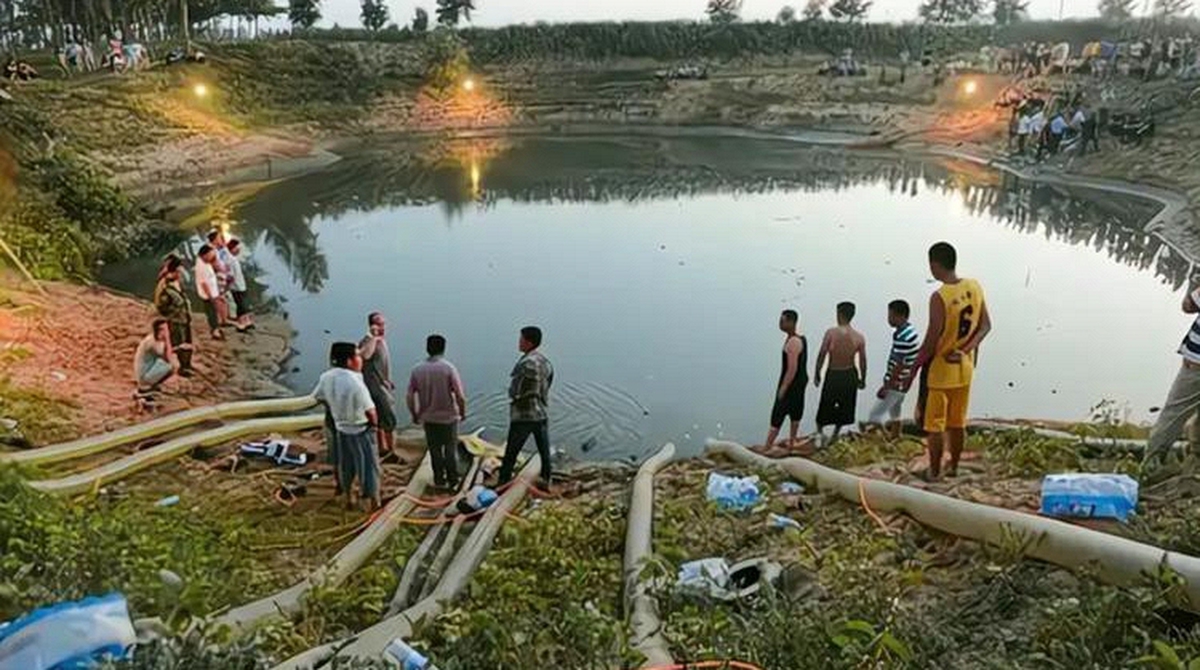 Huy động 4 máy bơm hoạt động suốt 17 ngày đêm mới hút cạn ao cá, dân làng phát hiện “kỳ quan” rộng 30.000 m² hiếm có trên thế giới