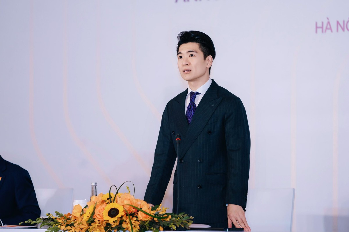 Nhan sắc tổng tài "vạn người mê" của Chủ tịch công ty chứng khoán tại đại hội cổ đông 2026: Nghìn tỷ nhưng không lạnh lùng!