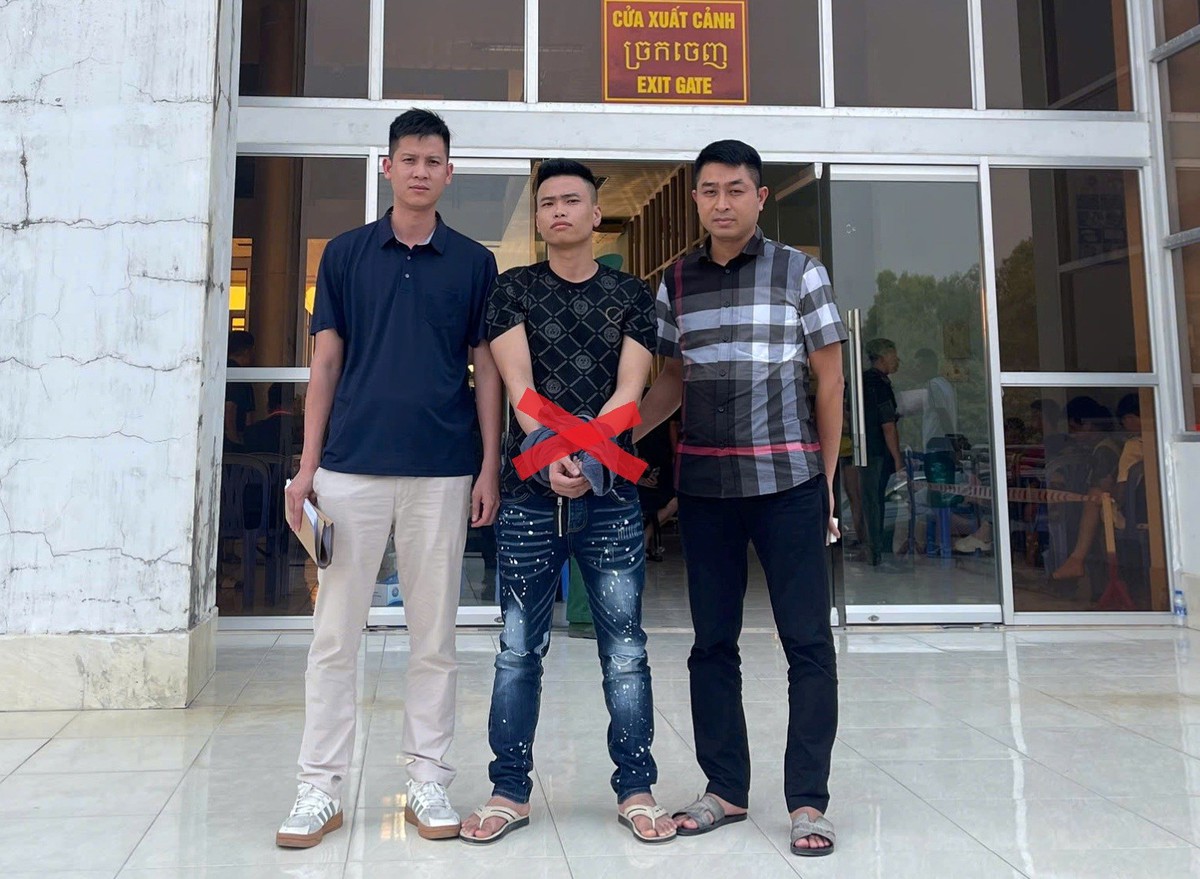 Bắt đối tượng có quyết truy nã đặc biệt nguy hiểm Lê Văn Thủy SN 1996