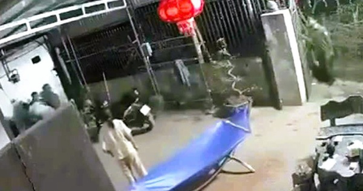 Một trưởng thôn bị đâm tử vong