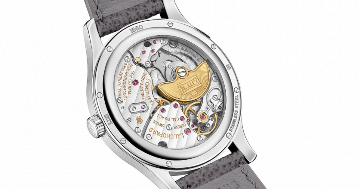 Cận cảnh mẫu đồng hồ mỏng kỷ lục chỉ 0,82cm nhưng làm được 1 điều cực hiếm thấy