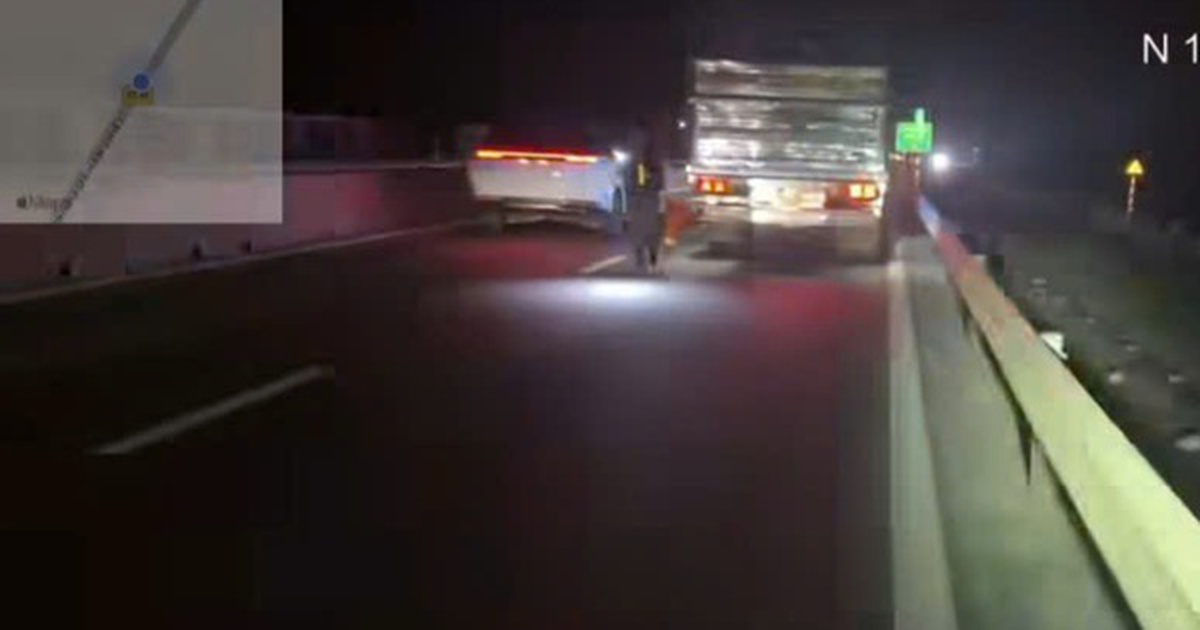 Đỗ xe trên đường cao tốc không đặt cảnh báo, tài xế bị phạt 13 triệu đồng