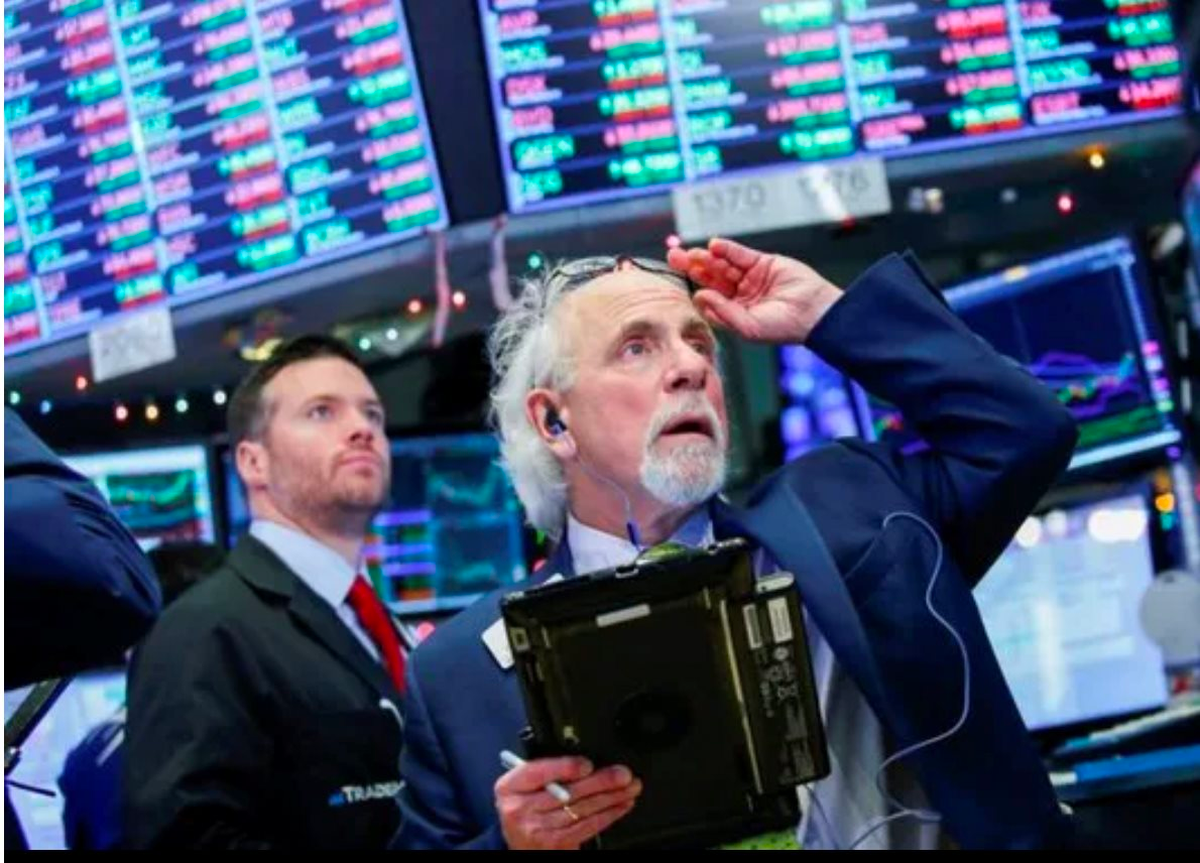 Phiên 2/4: Khối ngoại bất ngờ chi gần 4.000 tỷ đồng "gom" một cổ phiếu của tỷ phú Phạm Nhật Vượng