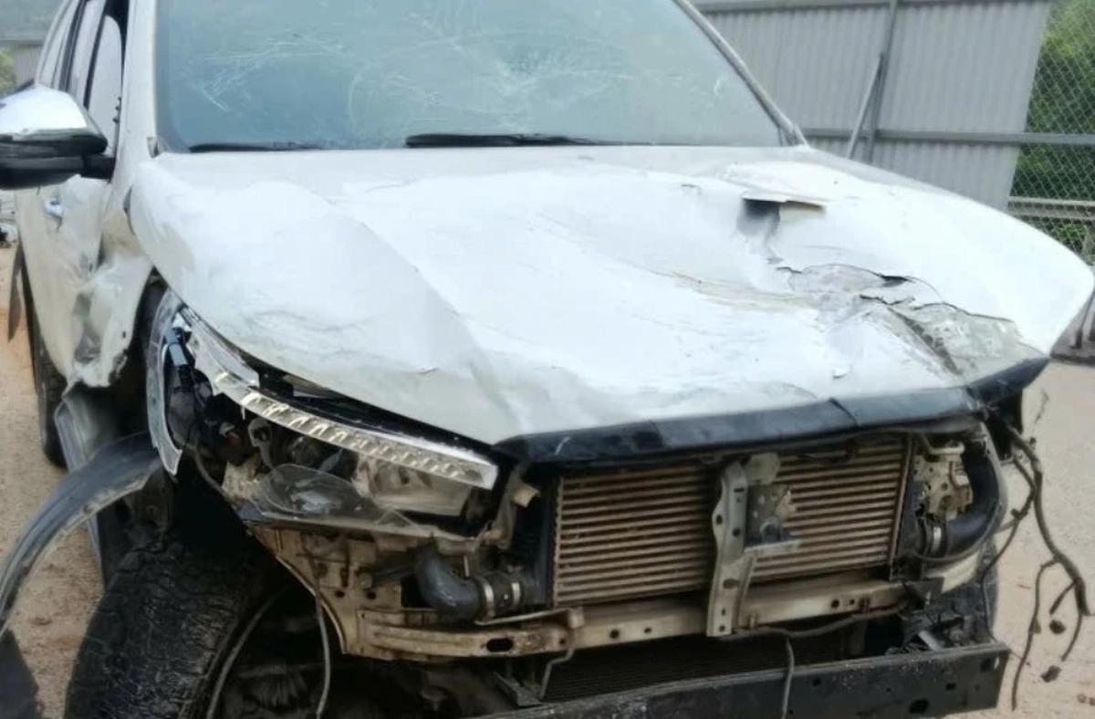 Thiếu tá công an tử vong khi va chạm rào chắn trên cao tốc Nội Bài - Lào Cai