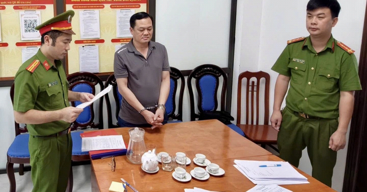 Thi hành lệnh bắt nguyên cán bộ Ủy ban Kiểm tra Tỉnh ủy Bùi Văn Phúc