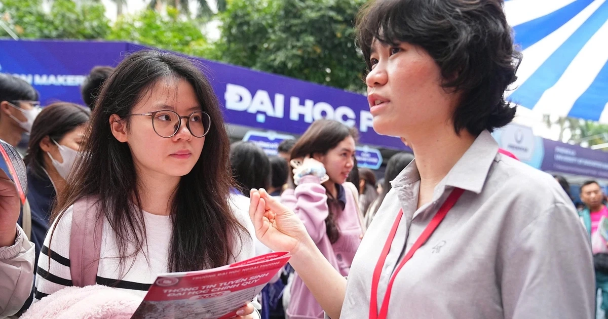 Tuyển sinh đại học 2026: Nhiều trường "trải thảm đỏ" mời thí sinh