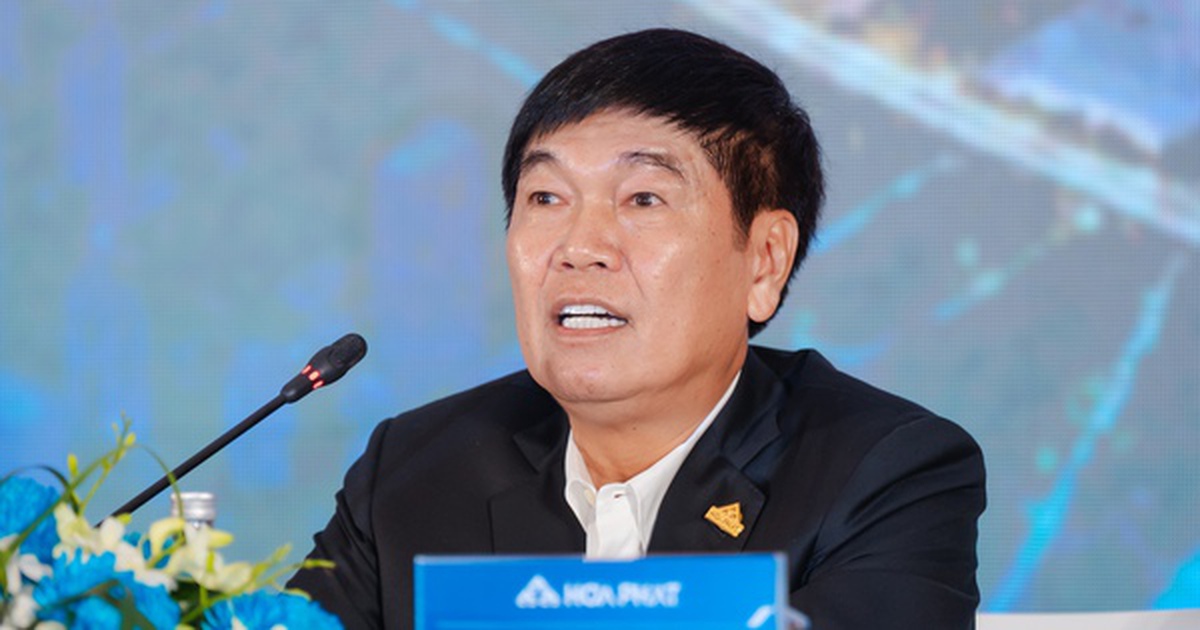 Lo Hòa Phát "bán ế" thép ray, bị thép Trung Quố...