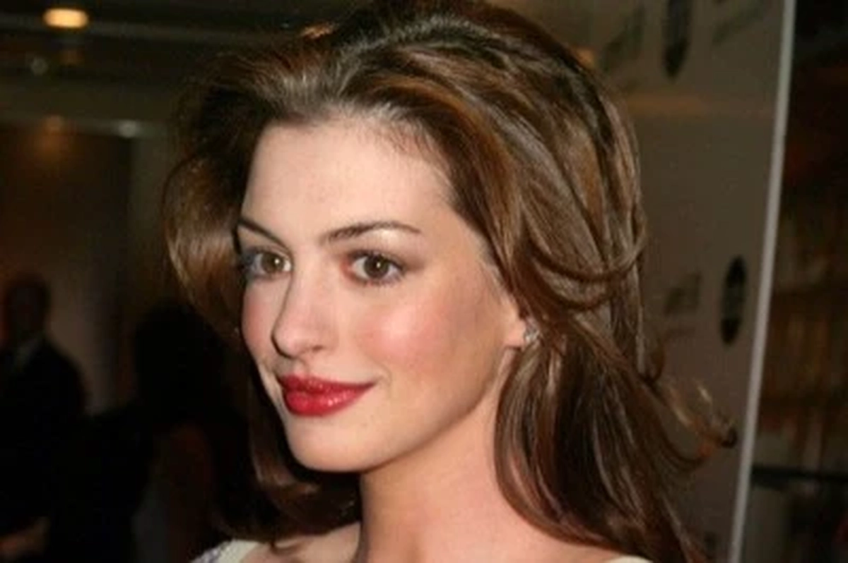 Người phụ nữ đẹp nhất thế giới năm 2026