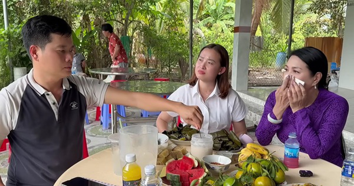 Trùm Điền Quân Khương Dừa ra thông báo, có mặt một nữ NSƯT từ Mỹ về