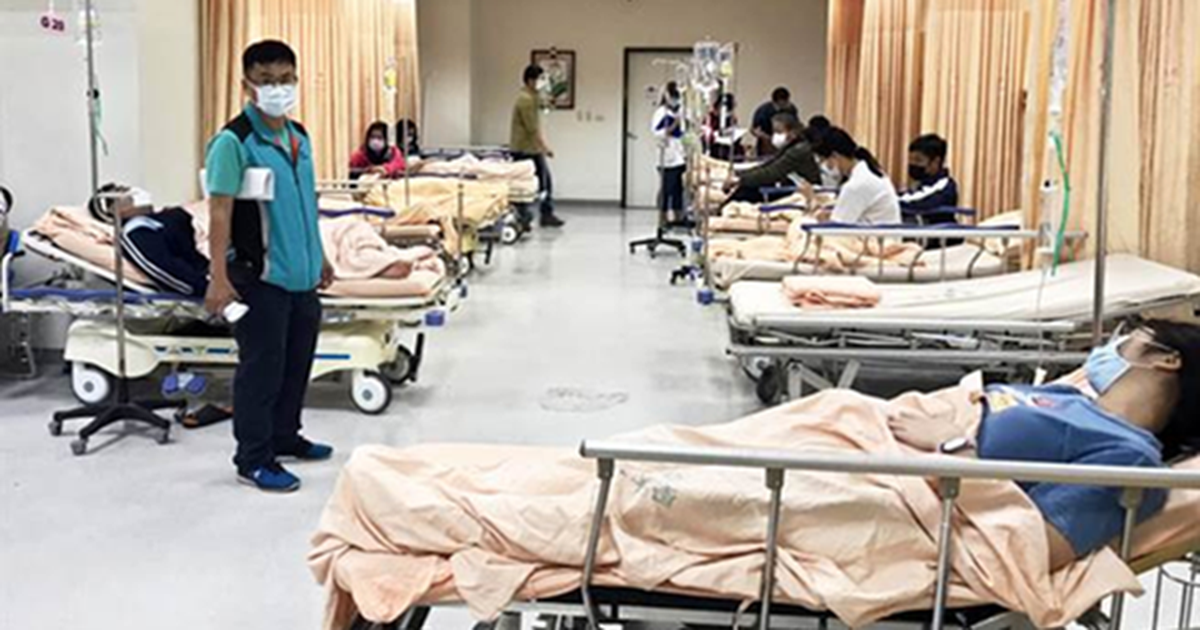 58 người sốt cao, tiêu chảy nhập viện cấp cứu, thủ phạm đến từ 1 thứ trong bếp mọi gia đình, rửa đi rửa lại vẫn đầy vi khuẩn