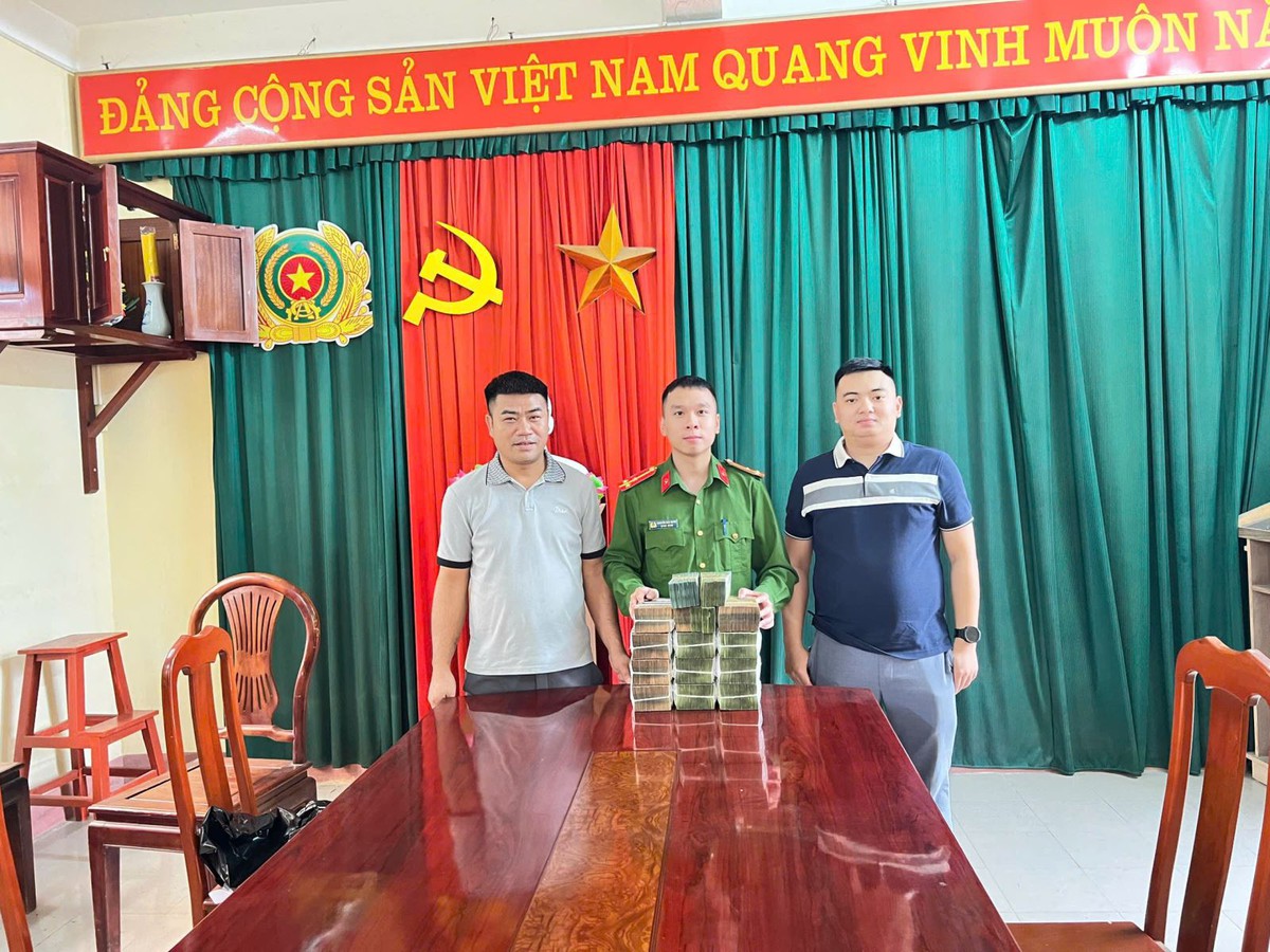 Tài khoản ngân hàng DAO DINH QUAN phát sinh giao dịch 2,1 tỷ đồng, người đàn ông sinh năm 1997 lập tức trình báo công an