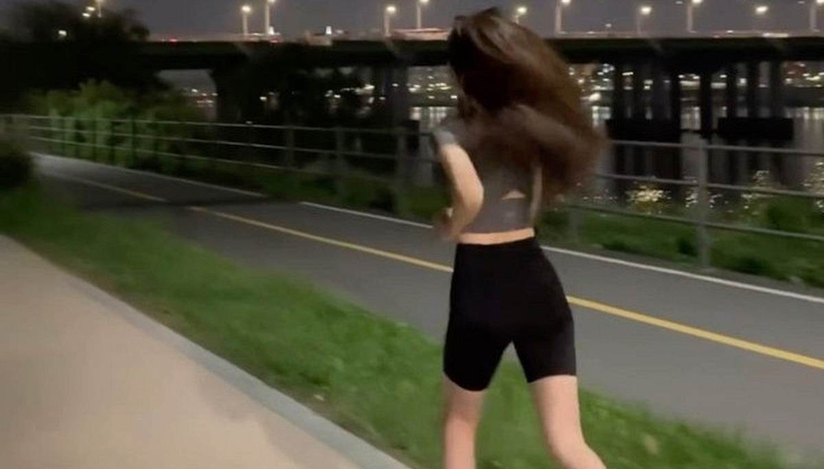 Ngày càng có nhiều người có nguy cơ xuất huyết não, bác sĩ nói: Thà ngồi 1 chỗ còn khỏe hơn chăm làm 6 việc