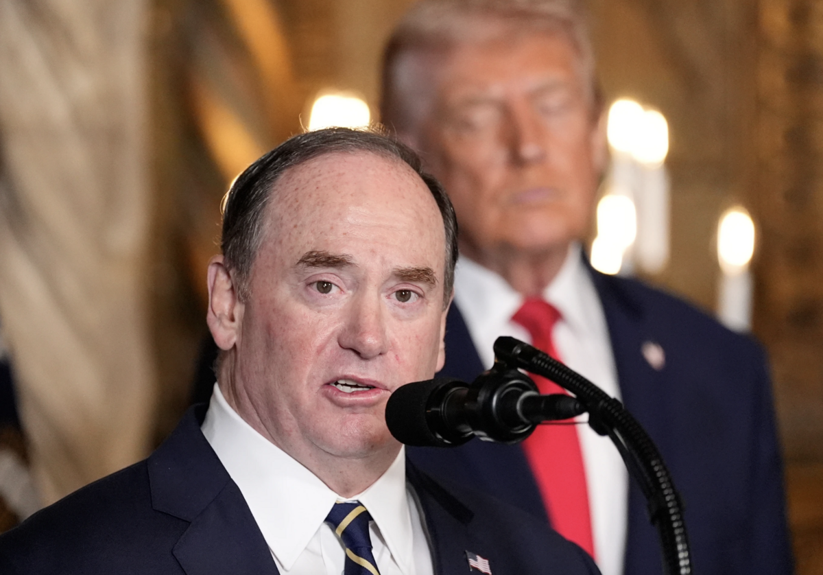 Mỹ sa thải Bộ trưởng Hải quân, ông Hùng Cao lên thay