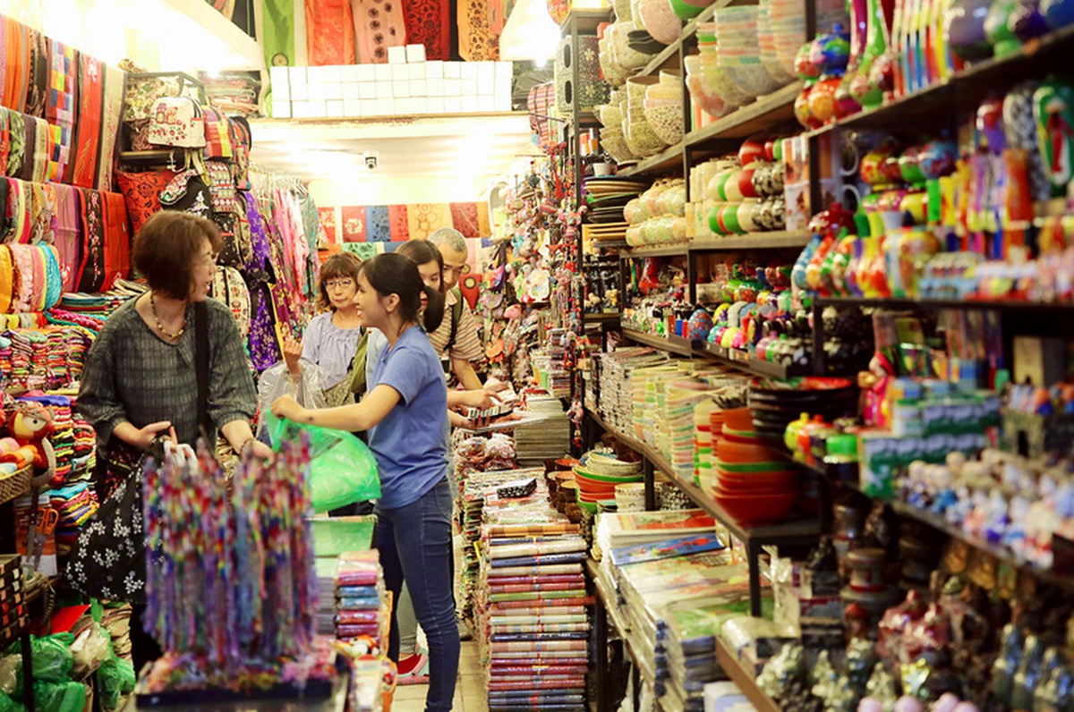 Đại biểu Quốc hội đề xuất ngưỡng chịu thuế với hộ kinh doanh lên 3 tỷ đồng/năm