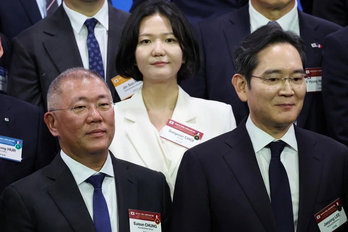 Tháp tùng Tổng thống Lee Jae Myung, chủ tịch “tứ đại chaebol” Hàn Quốc vừa tới Việt Nam là những ai?