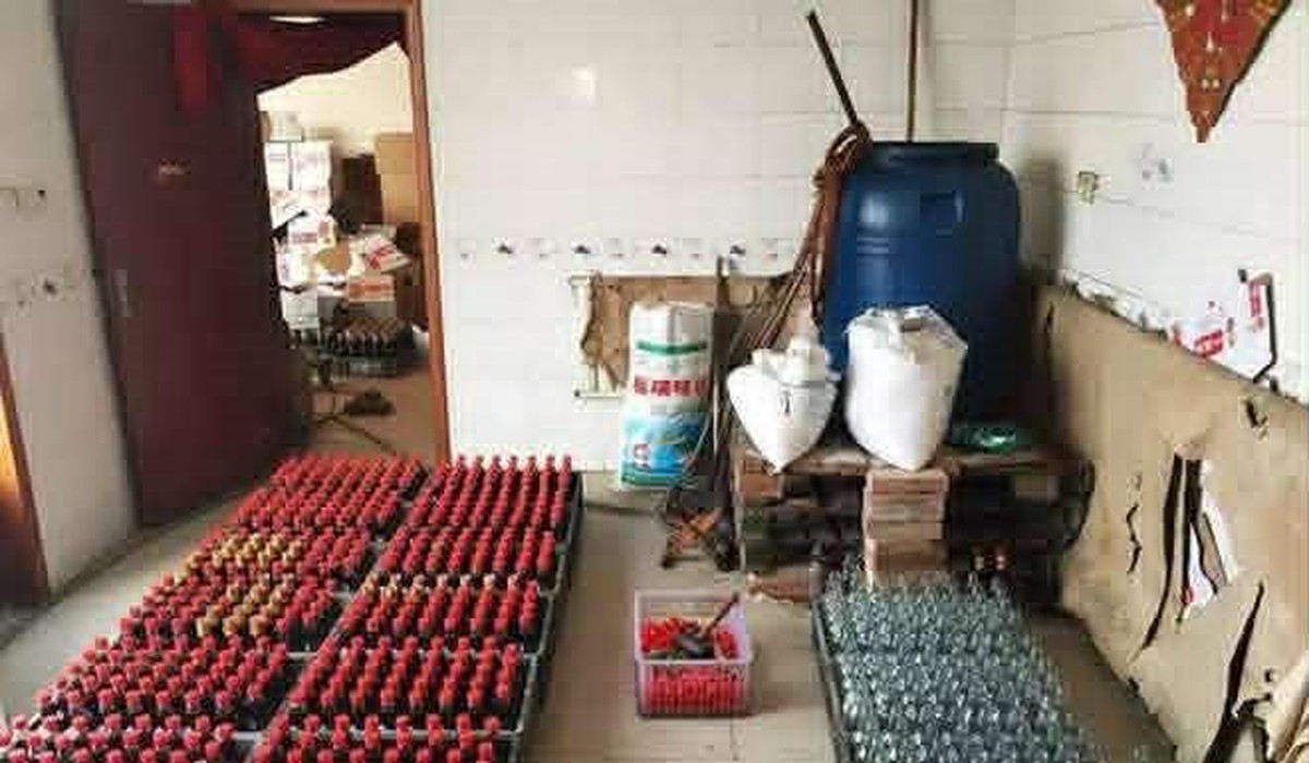 Đột kích 50 xưởng sản xuất thuộc 1 hệ sinh thái, công an tịch thu 14.000 thùng gia vị, xì dầu, bột nêm Knorr, Nestlé giả, chứa chất cấm